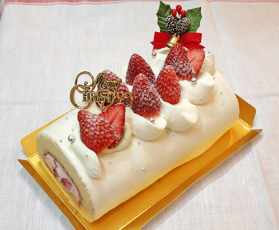 ホワイト＆ベリーのロール【お渡し限定・発送不可】